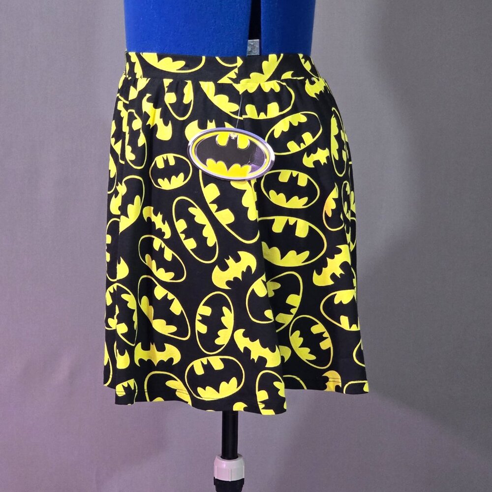 Batman Logo Print Skater Skirt Black Yellow Elastic Waist Womens Large NWT - Picture 2 of 6